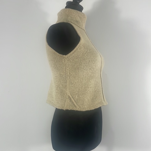 Windsor, Tan, Sleeveless,Turtleneck, Sweater, Size Large - Picture 4 of 7